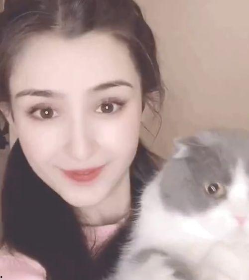 哈尼克孜吃瓜视频,揭秘明星幕后趣事