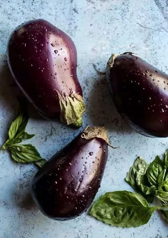 河南人吃生茄瓜好吗视频,口感如何？健康吗？