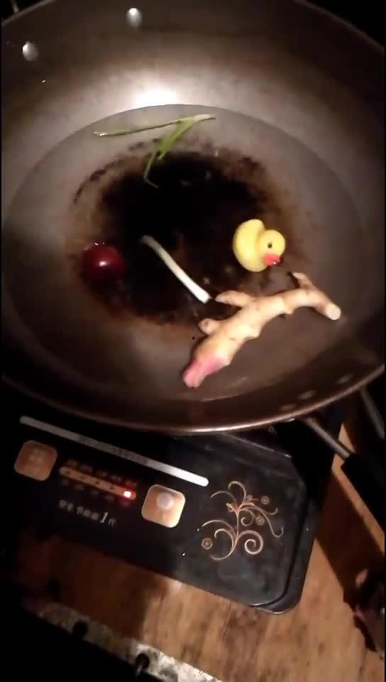 兄弟吃瓜大吉大利视频