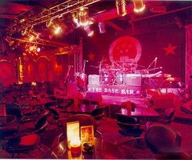 酒吧舞台吃瓜事件视频播放,视频曝光引发网友热议